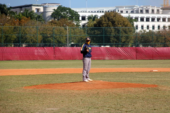 Coral Gables 5 Run 4th Inning Powers Win Over Keys Gate